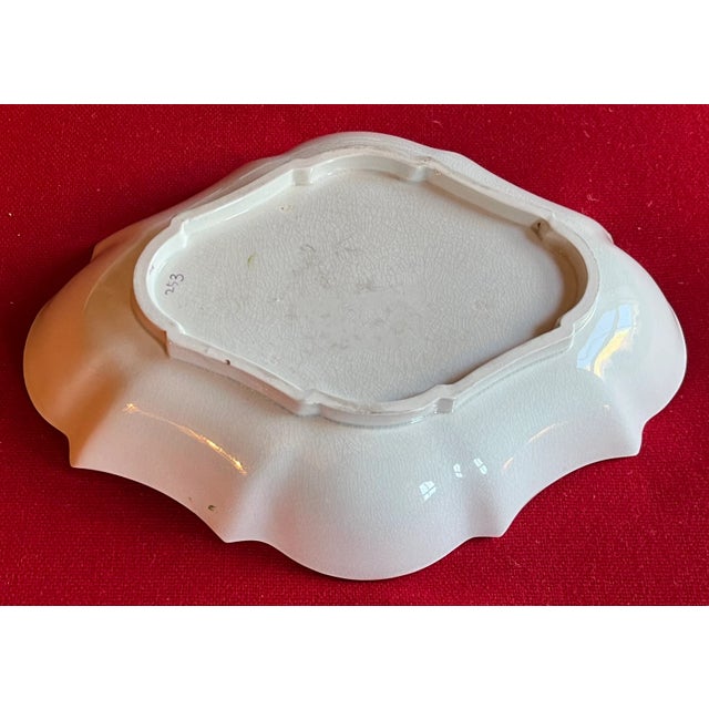 Cream Antique 18th Century English George III Creamware Serving Dish Circa 1790 For Sale - Image 8 of 10
