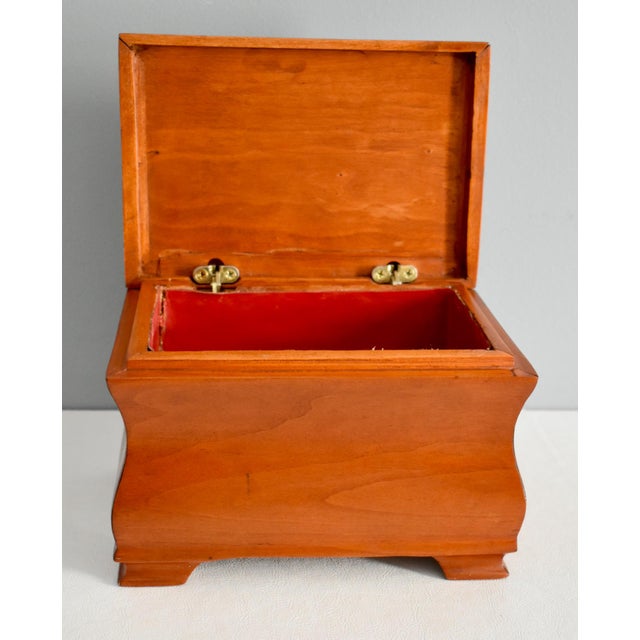 Vintage Mahogany Bombe' Shaped Tea Caddy Style Box For Sale - Image 12 of 13