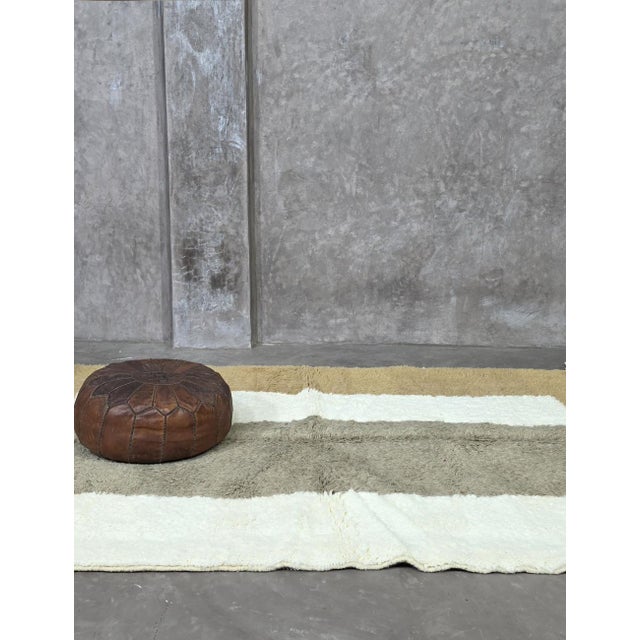 Textile Neutral Contemporary Moroccan Rug - 8.4 X 5.9 Ft For Sale - Image 7 of 8