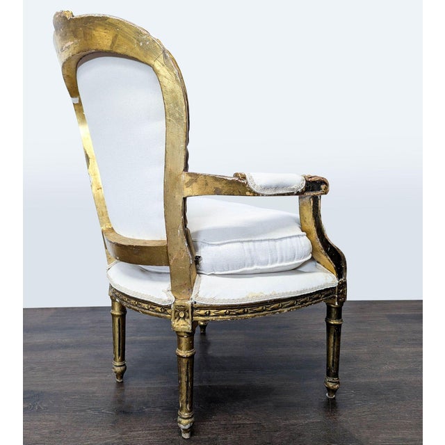 1990s Vintage White Upholstered Lounge Chair With Ornate Gold Wooden Frame For Sale - Image 5 of 16