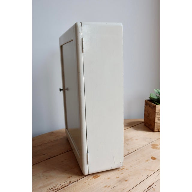Vintage Wall-Mounted Medicine Cabinet in Ivory-Painted Wood, 1970s For Sale - Image 6 of 9