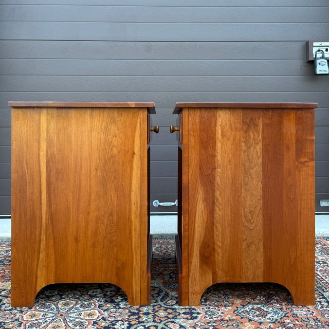 Vintage Hunt Country Furniture American Shaker Solid Cherry 1 Drawer Nightstands - A Pair For Sale - Image 10 of 15