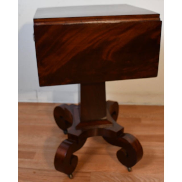 Wood 1880s Antique American Empire Crotch Mahogany Pembroke Drop-Leaf Work Table For Sale - Image 7 of 18
