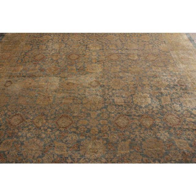 Antique Sultanabad Persian Rug in Beige-Brown and Blue Floral Pattern For Sale In New York - Image 6 of 9