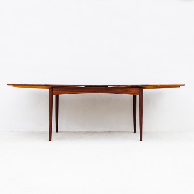 1960s Restored Danish Mid Century Modern Rosewood Hidden Leaf Dining Table For Sale In Los Angeles - Image 6 of 12