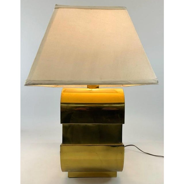 Modern 1980s Modern Sculpted Form Brass Table Lamp by Chapman Manufacturing For Sale - Image 3 of 6