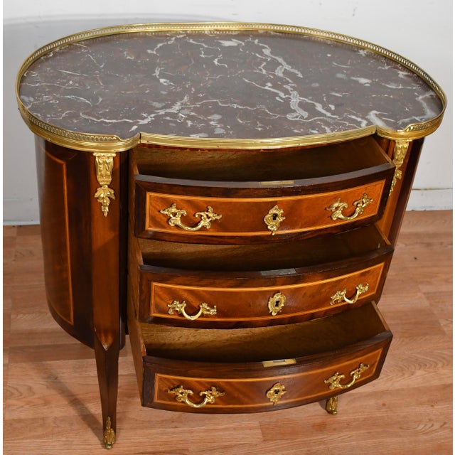 Brown 1900s Antique French Louis XV Walnut Satinwood Inlay & Marble Top Commode For Sale - Image 8 of 13