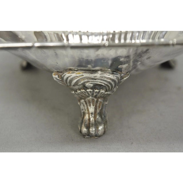 Metal Vintage Regency Style Silver Plated Clam Shell Hinged Warmer With Floral Handle For Sale - Image 7 of 16