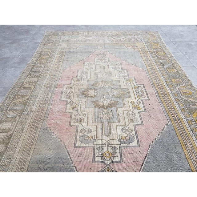 Vintage Soft Faded Aztec Rug, 1960s For Sale - Image 10 of 11