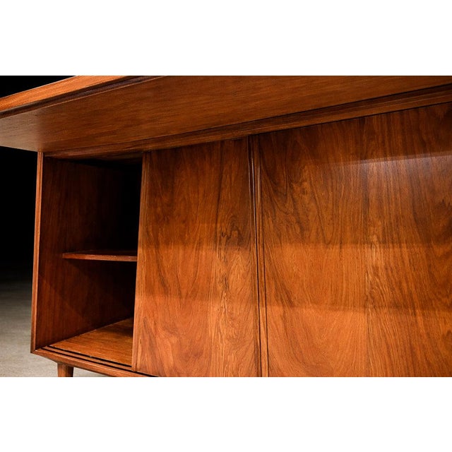 Carlo Hauner & Martin Eisler Sideboard With Extendable Top in Caviúna, Brazil, 1950s For Sale - Image 13 of 13