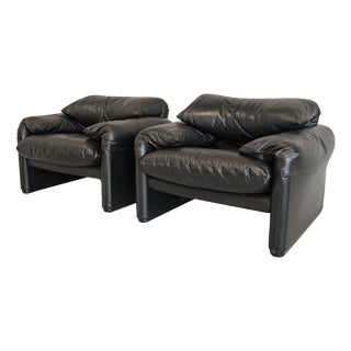 Maralunga Armchairs in Black Leather, 1980s, Set of 2 For Sale