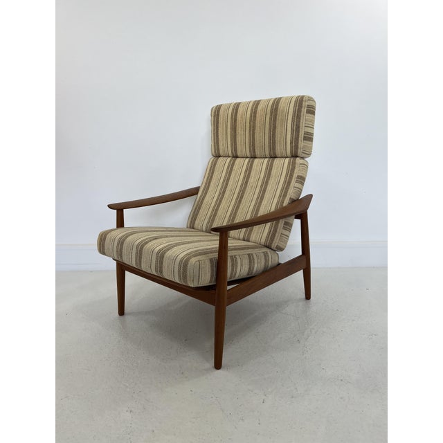 Rare easy chair model fd 164 designed by arne vodder. Produced by france & daverkosen in denmark. 3 adjustable positions....