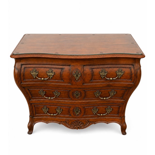 18th Century Louis XV Bordeaux Commode in Mahogany and Bronze, 1920s For Sale - Image 3 of 10