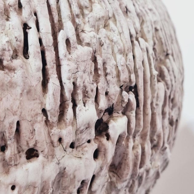 Large Vintage Powder Pink Ceramic Standing Planter, 1960s For Sale - Image 6 of 18