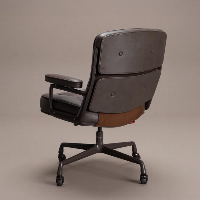 1980s Eames Time Life Executive Chair by Herman Miller in Original Cigar Brown Leather & Brown Coated Frame For Sale - Image 5 of 12