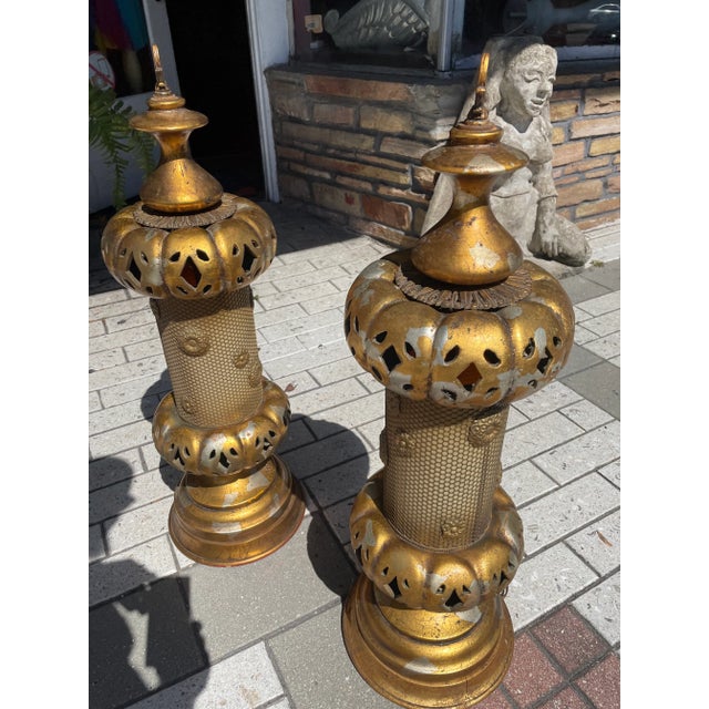 Pair of 1950s Regency Mid-Century Gold Lamps Lanterns For Sale - Image 4 of 11