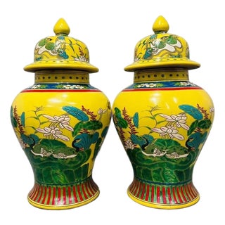 Pair of Chinese Yellow Ground Porcelain Temple Jar | Famille Rose Mandarin Ducks & Lotus Motif For Sale