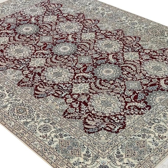 Hand-Knotted Nain Rug in Silk and Wool For Sale - Image 3 of 5