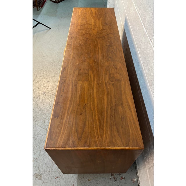 Brown Lane "Perception" Mid-Century Modern Credenza For Sale - Image 8 of 17