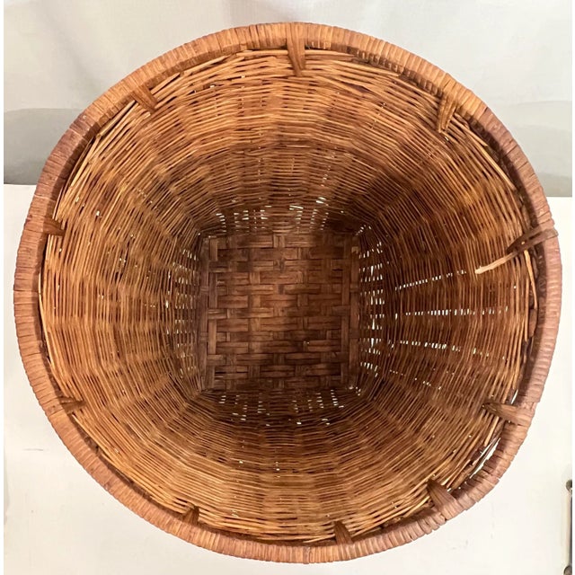 Mid 20th Century Vintage Palm Beach Coastal Tortoise Bamboo and Rattan Wastebasket For Sale - Image 5 of 9