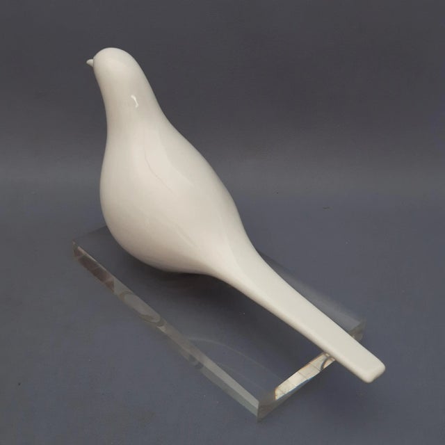 Seagull Ceramic Sculpture on Acrylic Glass Base by Sergio Valli, 1970s For Sale - Image 4 of 16