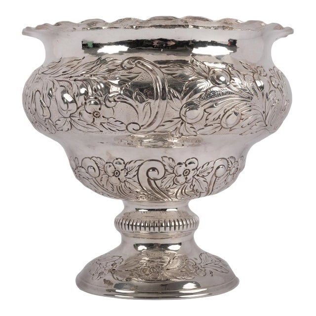 Irish Sterling Silver Repousse Engraved Bowl William Egan Cork Dublin 1911 For Sale