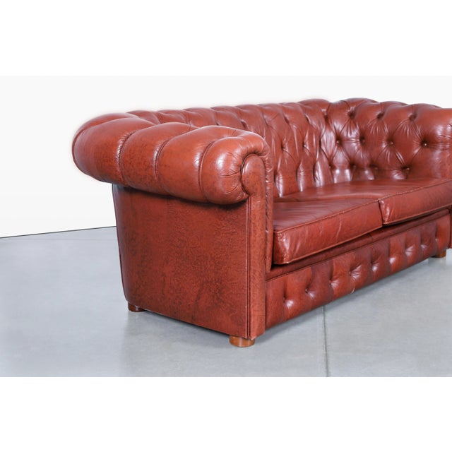 Mid-Century Modern Vintage Tufted Leather Chesterfield Loveseat For Sale - Image 3 of 10