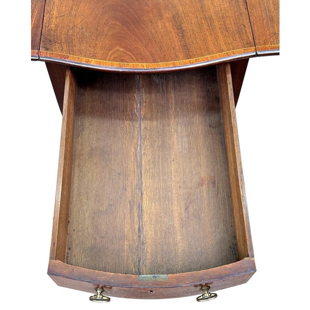 Georgian Hepplewhite Baby Pembroke Table, 1780 For Sale - Image 12 of 14