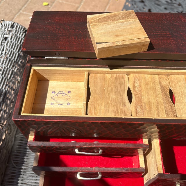 Asian Style Vintage Japanese Kamakura-Bori Sewing Box Showa Period 1926-1989 For Sale - Image 4 of 5