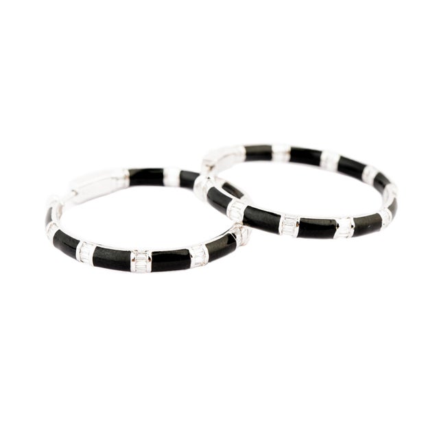 Contemporary Natural diamond 0.74cts earring in 18k gold For Sale - Image 3 of 18