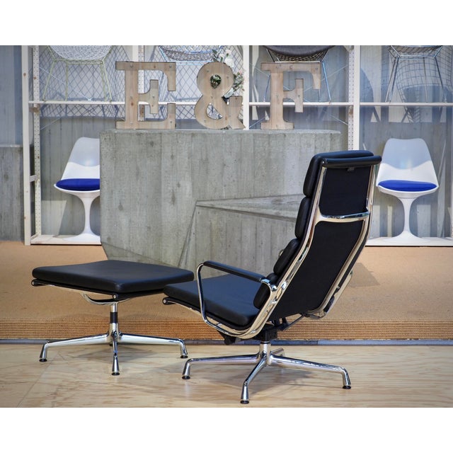 Mid-Century Modern Set of Soft Pad Lounge Chair and Ottoman in Black by Charles & Ray Eames for Vitra, 2000s For Sale - Image 3 of 11