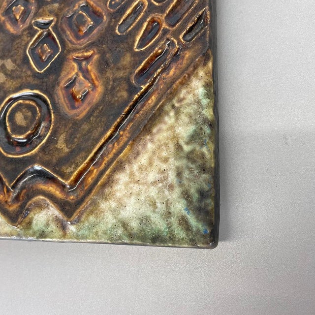 Modernist West German Ceramic Wall Plate attributed to Helmut Schäffenacker, 1960s For Sale - Image 14 of 18