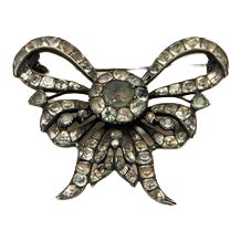 Silver Brooch with Minas Novas Design For Sale