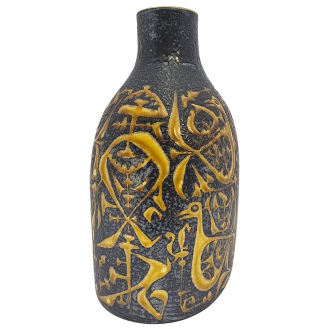 Mid-Century Modern Nils Thorsson for Aluminia Baca 714/3223 Bird Vase, Denmark, Circa 1965 For Sale - Image 3 of 12
