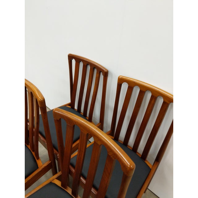 Brown Set of 4 Vintage Mid Century Modern Dining Chairs Attributed to Meredew For Sale - Image 8 of 8