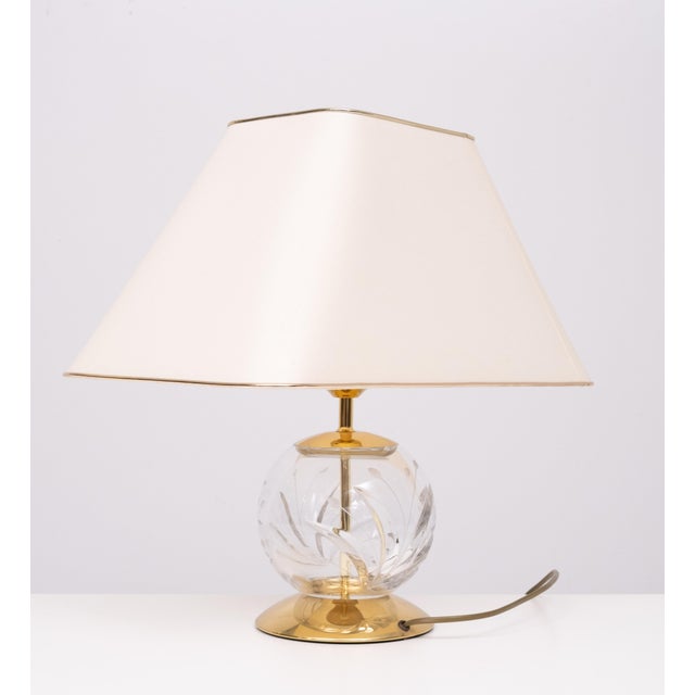1970s Hollywood Regency German Crystal Ball Table Lamp, 1970s For Sale - Image 5 of 13