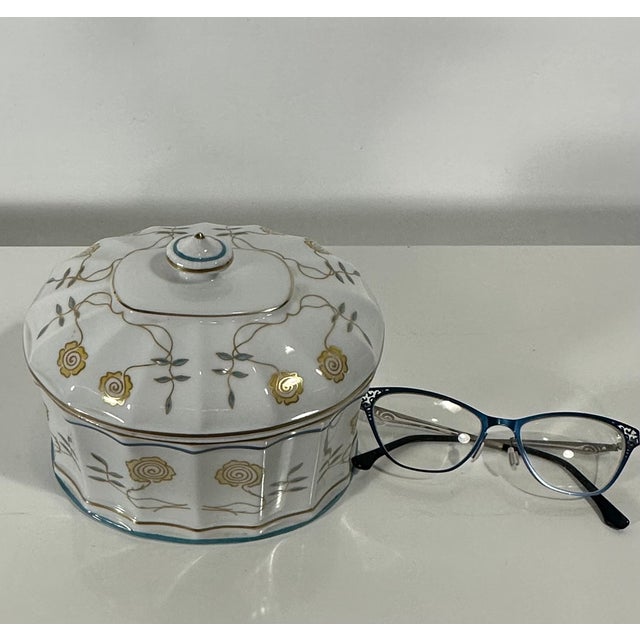 1950s Art Nouveau Lidded Porcelain Box, Vista Alegre, Portugal For Sale - Image 9 of 12