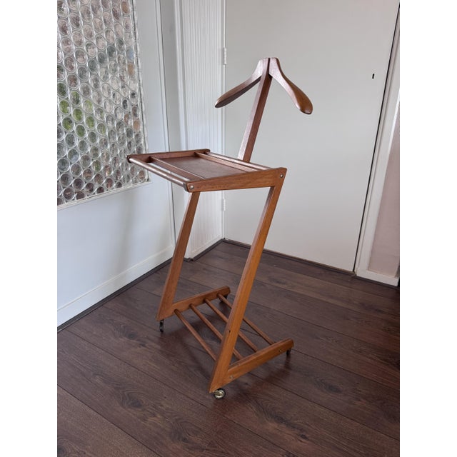 Mid-Century Modernist Wooden Zigzag Valet Stand from Opal, 1950s For Sale - Image 4 of 12