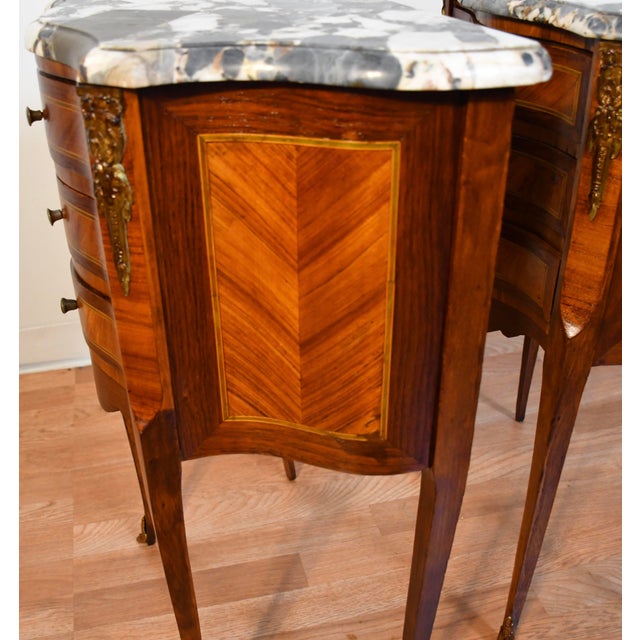 Brown 1910 Pair French Louis XV Walnut Satinwood & Marble Bedside Tables Nightstands For Sale - Image 8 of 13