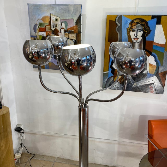 Vintage Chrome Floor Lamp with 5 Globes attributed to Reggiani, Italy, 1970s For Sale - Image 3 of 8