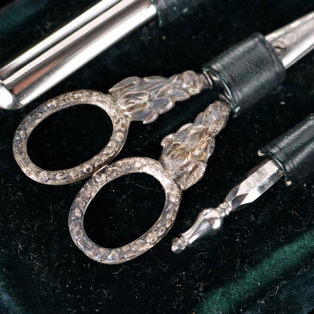 19th Century Sewing Box in Ebony Veneer For Sale - Image 5 of 15