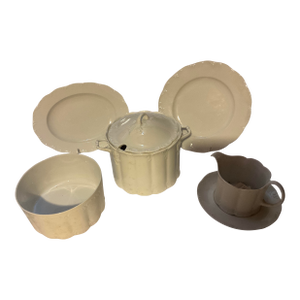1970s Porcelain White, Called White Gold - Set of 29 Pieces