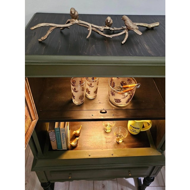 Olive Vintage Display Cabinet With Woven French Panels — 20th Mid-Century For Sale - Image 8 of 10