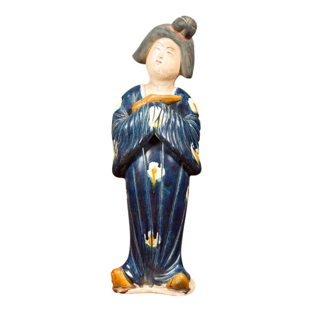 Small Chinese Statue of a Court Lady Wearing Blue Kimono and Holding a Baby For Sale