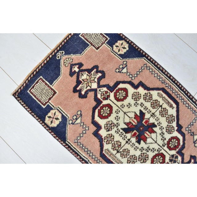 1960s Muted Modern Design Oushak Small Rug For Sale - Image 4 of 6