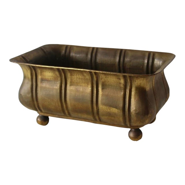Handcrafted Italian Rectangular Hammered Brass Planter Jardiniere Curved Edging Ball Feet Details Vintage Mid-Century For Sale