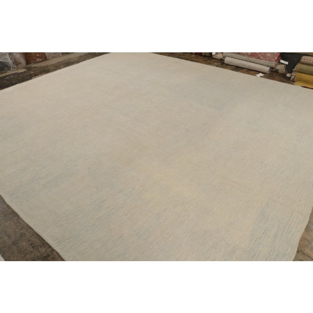 Contemporary Rug & Kilim’s Contemporary Solid Rug in Beige and Blue For Sale - Image 3 of 10