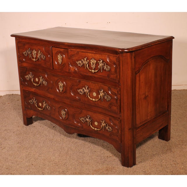 Parisian Regency Walnut Chest of Drawers, 1700s For Sale - Image 10 of 12