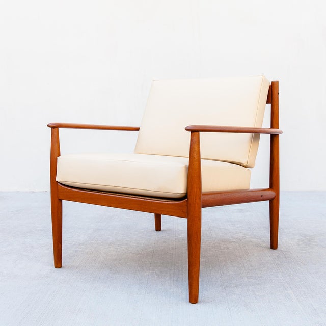 Restored 1960s Grete Jalk Fd 118 Danish Modern Teak Lounge Chair by France & Son For Sale - Image 10 of 18