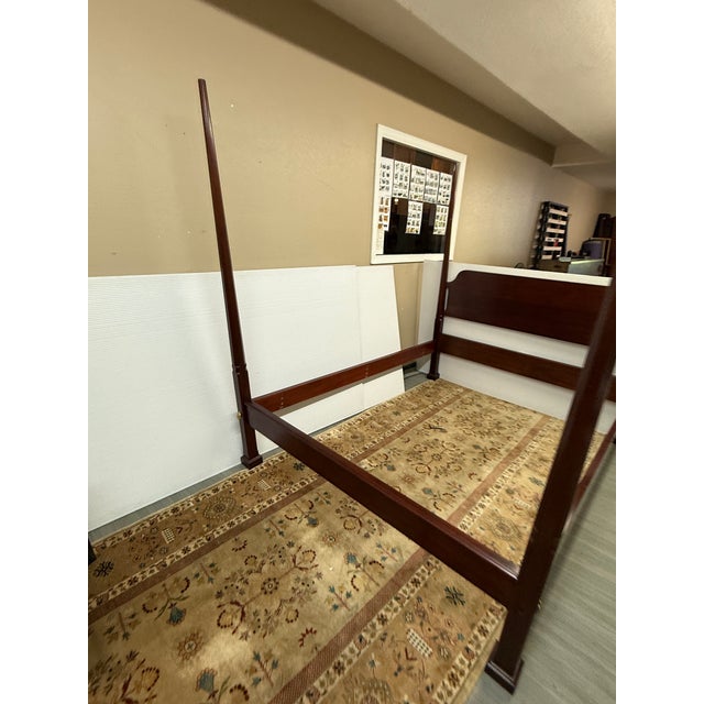 2000 - 2009 Queen Size Henkel-Harris Poster Bed Frame For Sale - Image 5 of 17